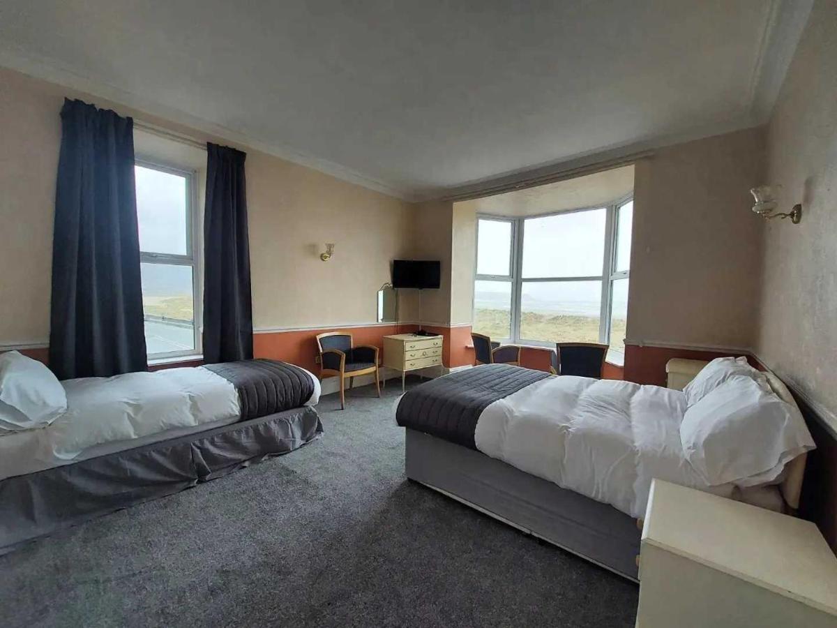 The Sandbanks Hotel *
